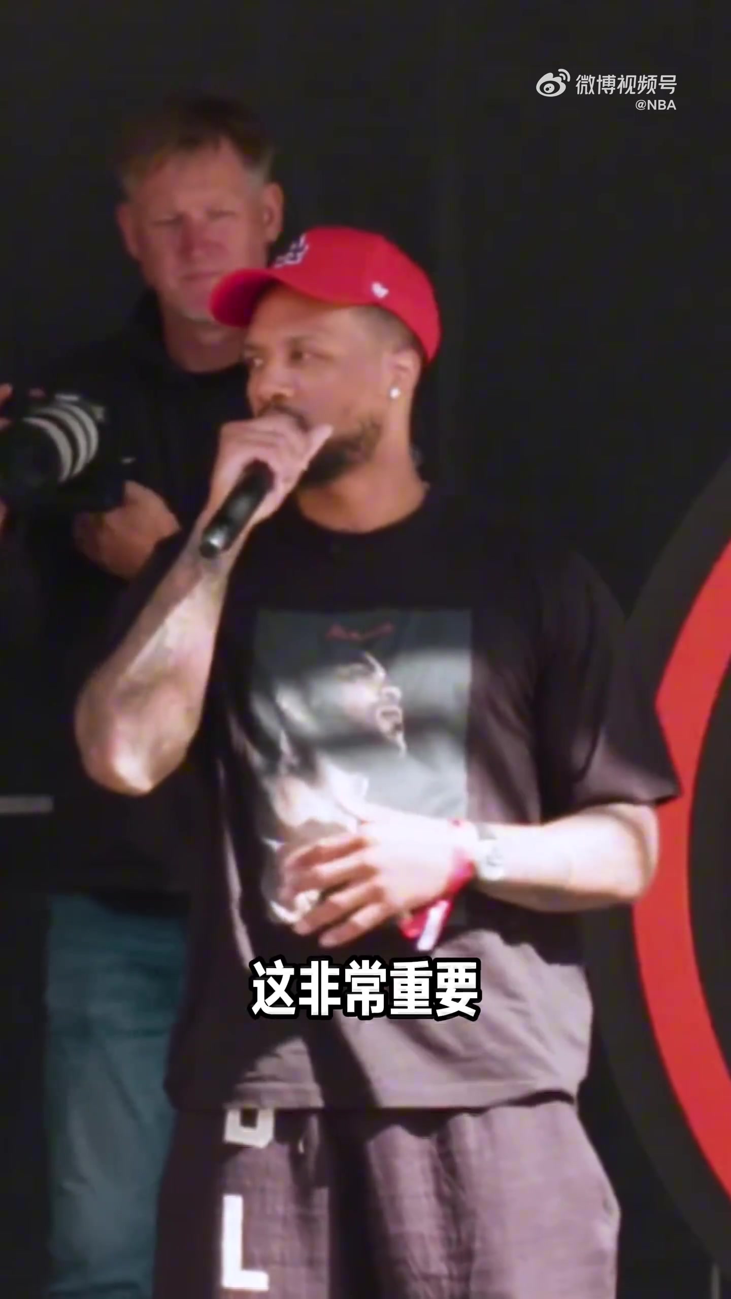 利拉德：开拓者有冉冉升起的未来之星 充满无限可能 愿帮他们成长