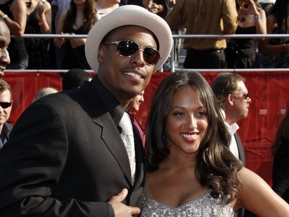 皮尔斯：我已有妙不可言的新恋情&处于你侬我侬的阶段 不排除再婚