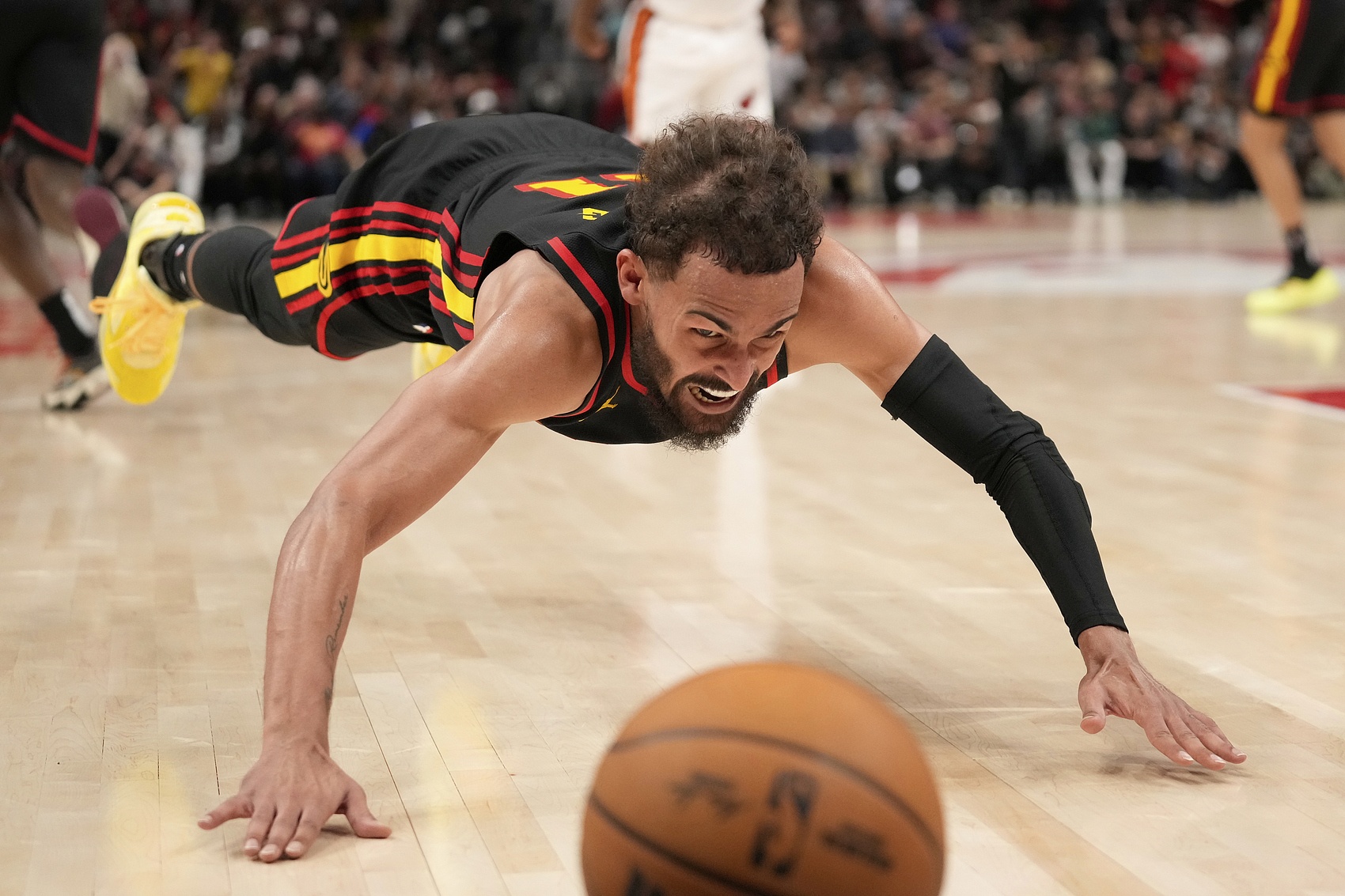 特雷-杨：生涯第8年我感觉像新秀容光焕发 希望能打20个以上赛季