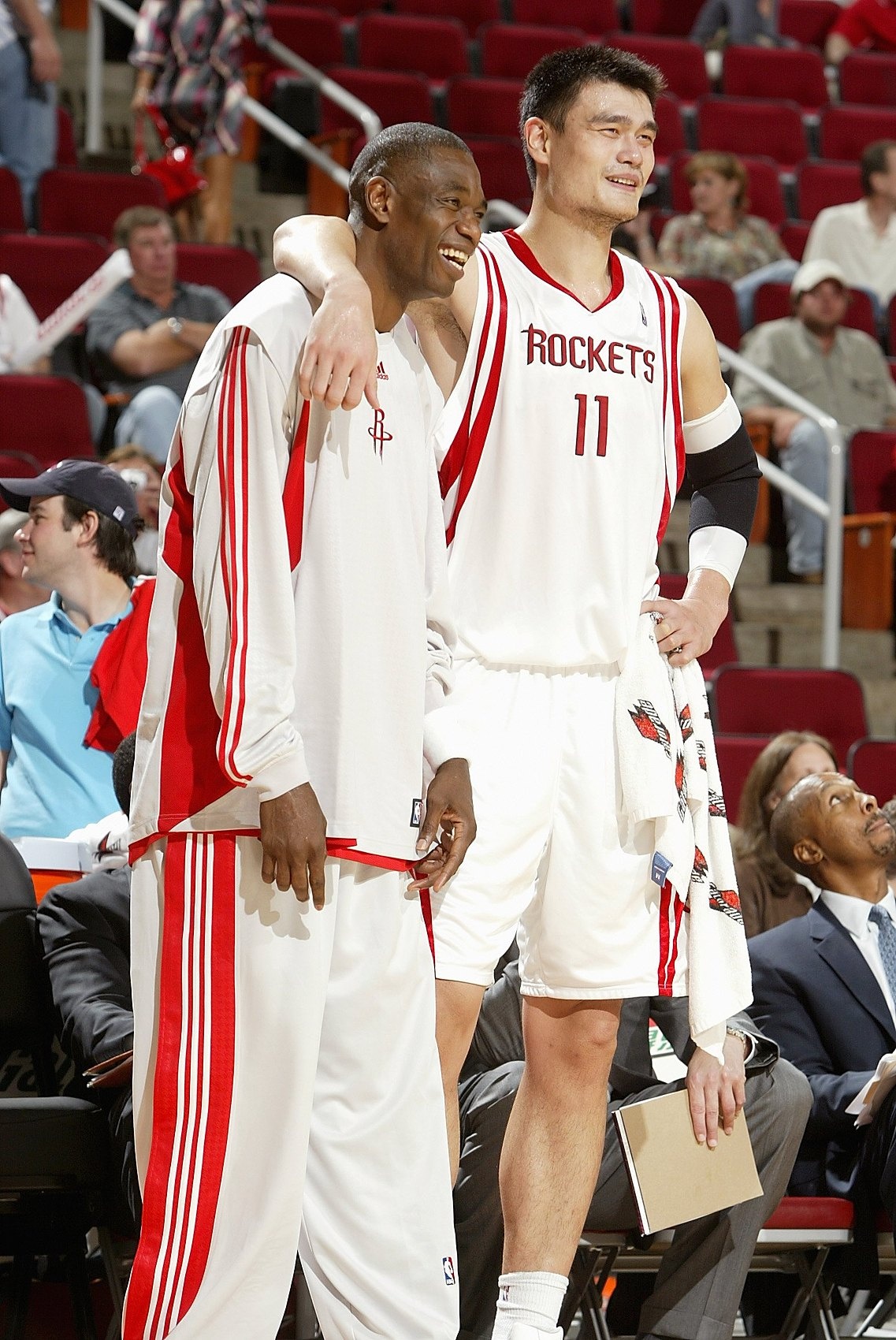 拓记：火箭是NBA第三受欢迎的球队仅次于湖人勇士 这就是姚明效应