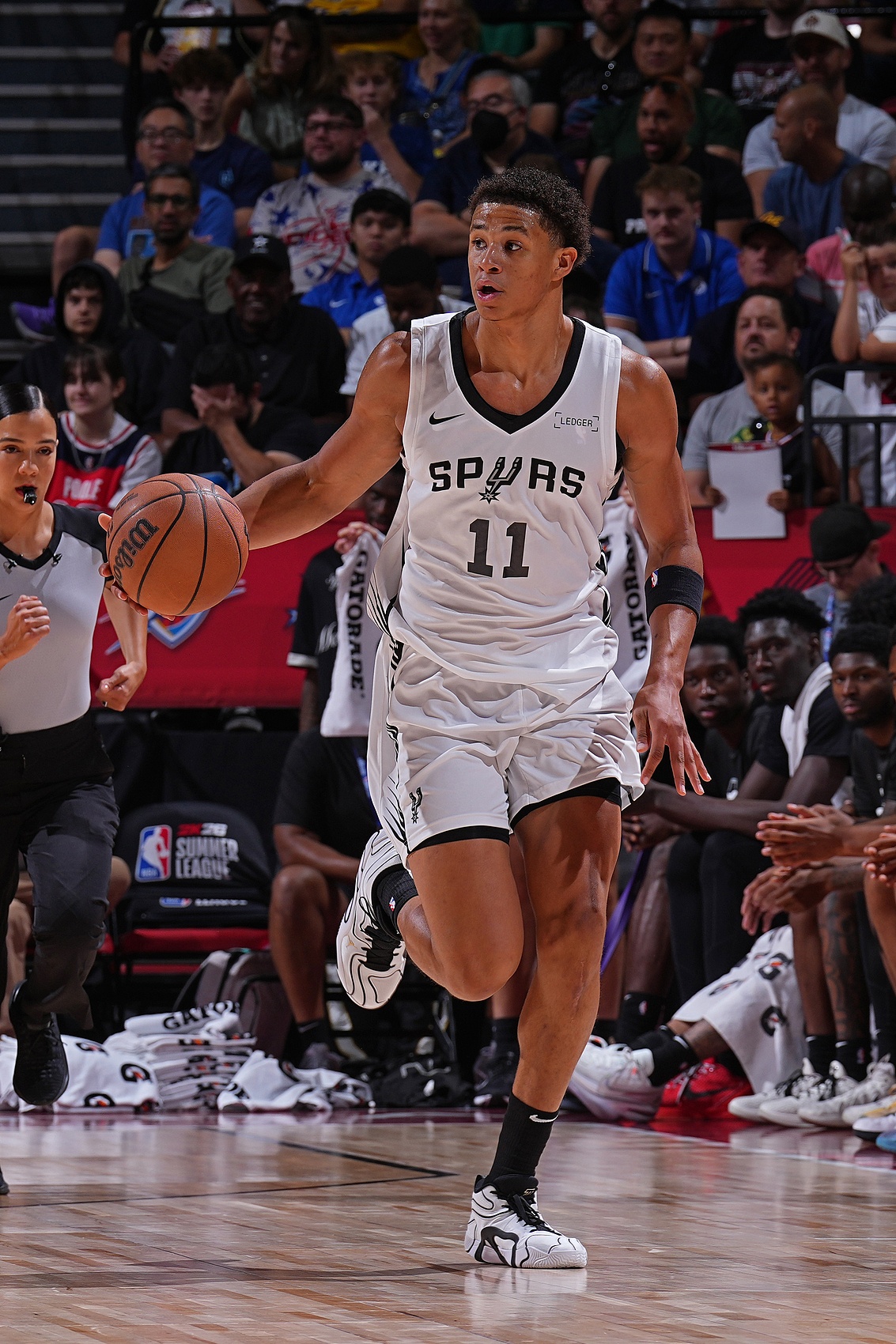 马刺新秀卡布：能跟波波维奇交流太酷了 而且他知道我的名字