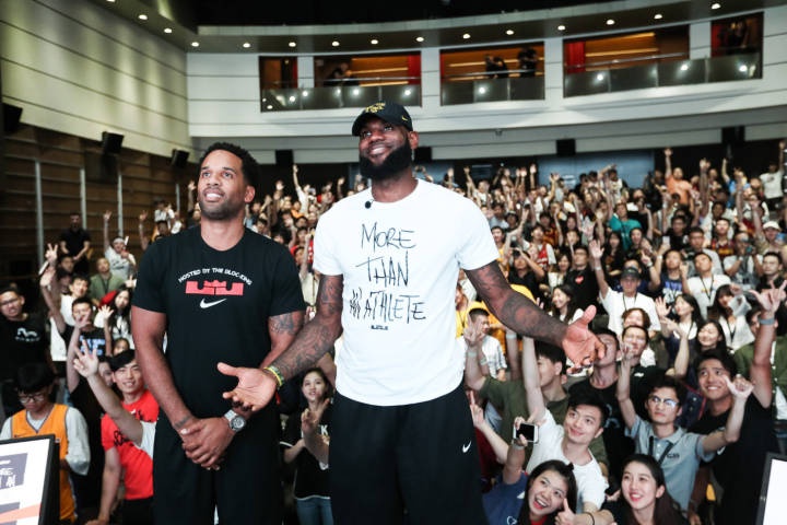 詹姆斯的长期商业伙伴卡特于数月前就已退出国际篮球联盟计划