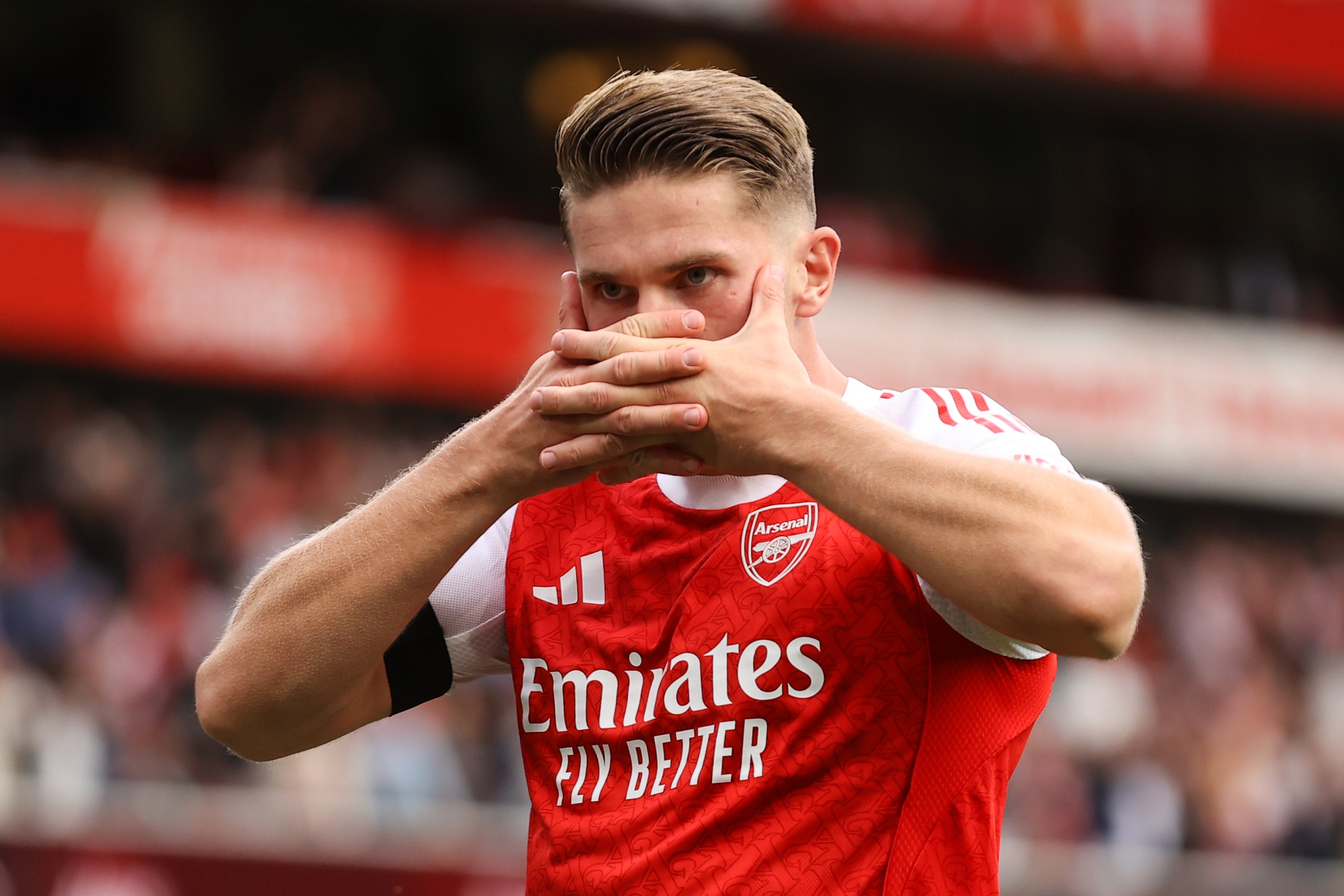 瑞典主帅：约克雷斯状态很好，说他没作用的人不懂足球