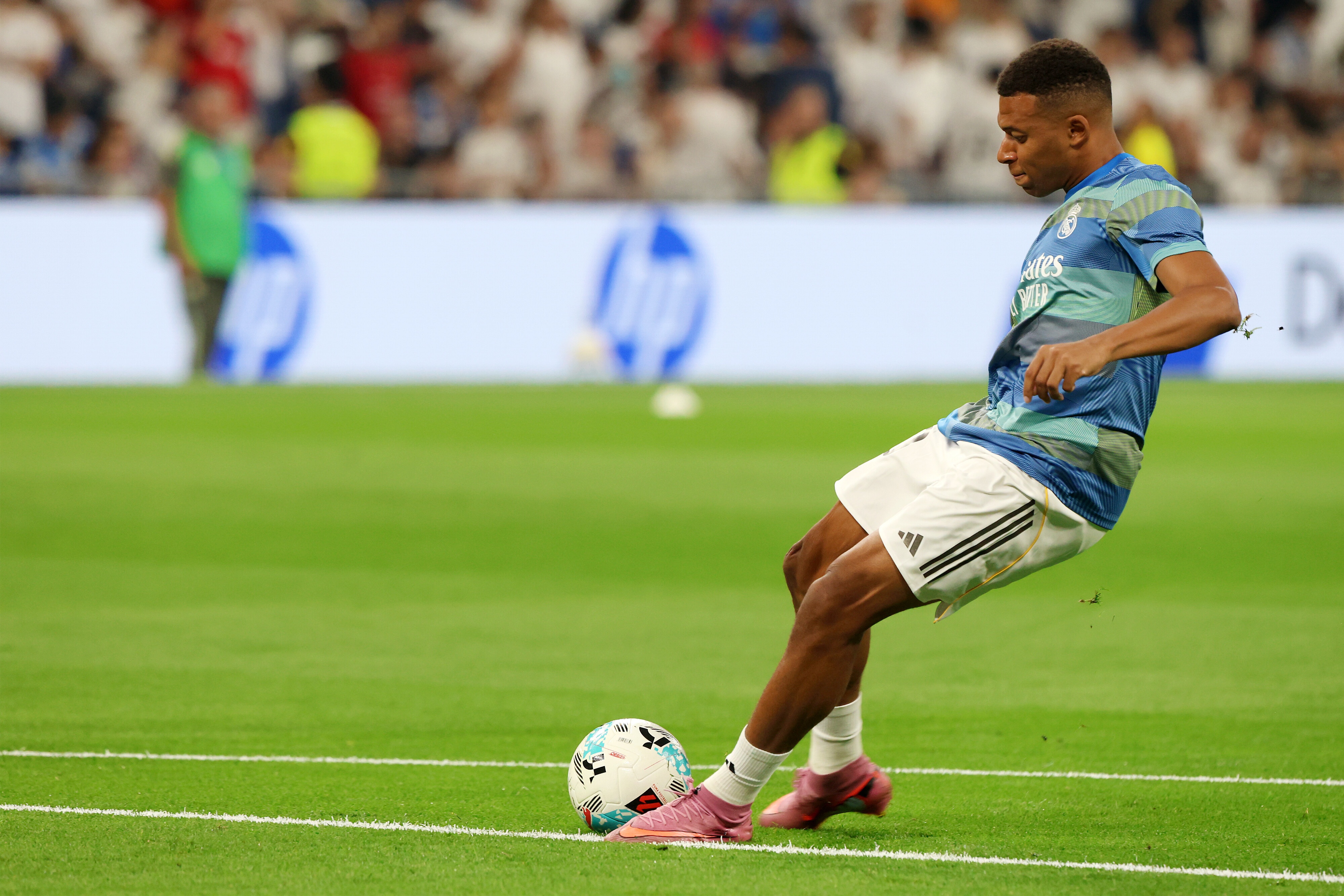 阿斯：姆巴佩连续两天缺席法国训练，今天将决定他是否能出战比赛