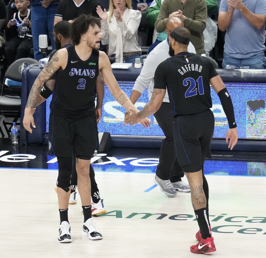 贝弗利：独行侠接近成为争冠球队 首发两中锋时他们防守是最好的