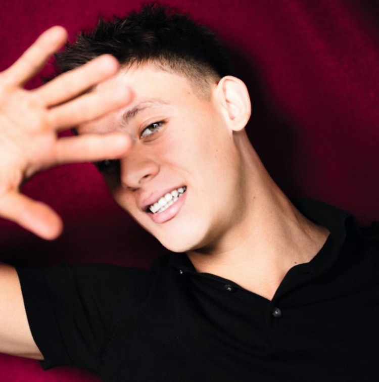 居莱尔：我完全相信阿隆索的计划，如果他让我当门将我就去买手套