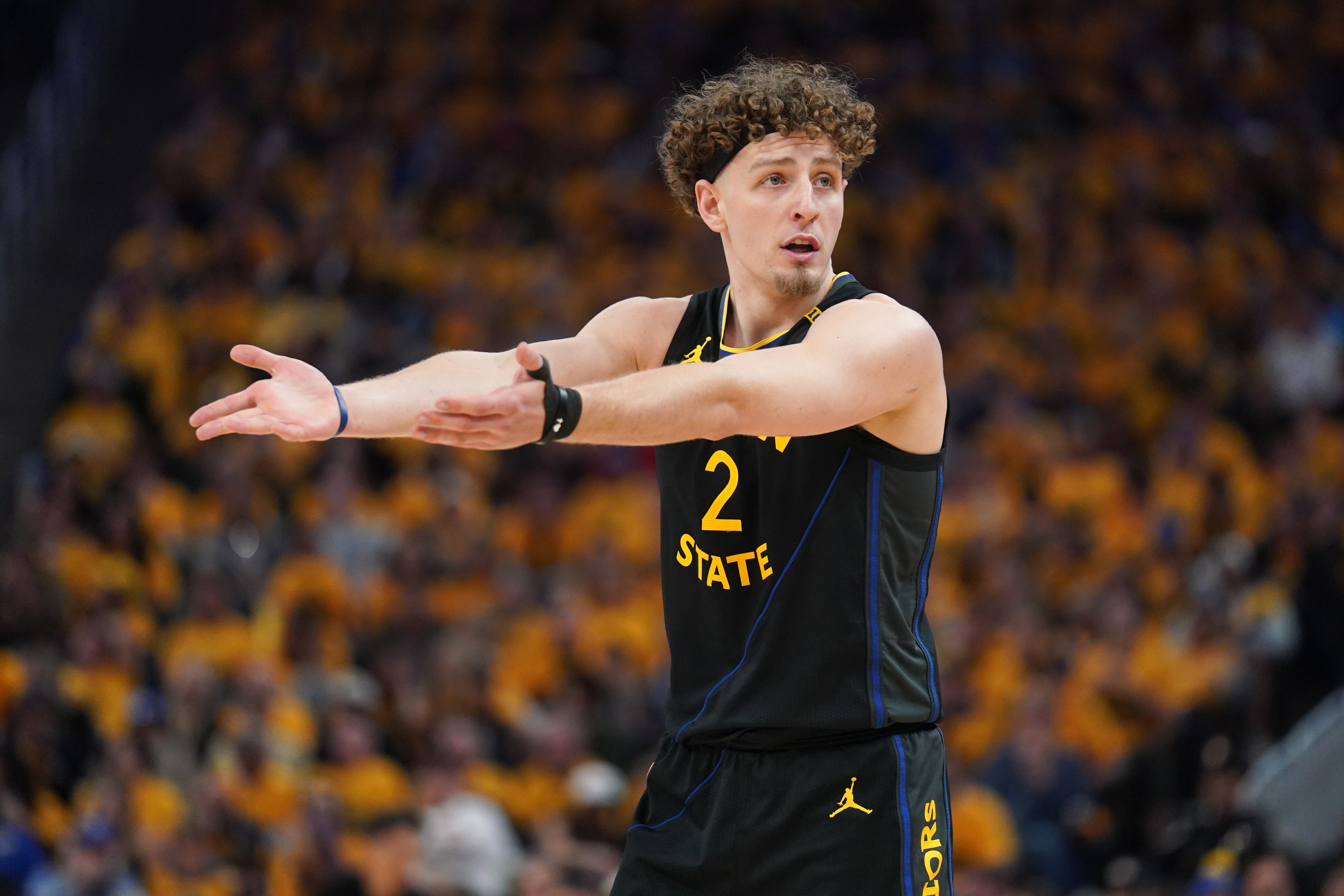 波杰姆：库里巴特勒高龄每年都能打65场 我希望新赛季我能打80场